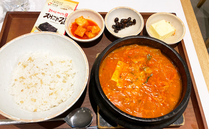 豚肉入り豆腐チゲ鍋